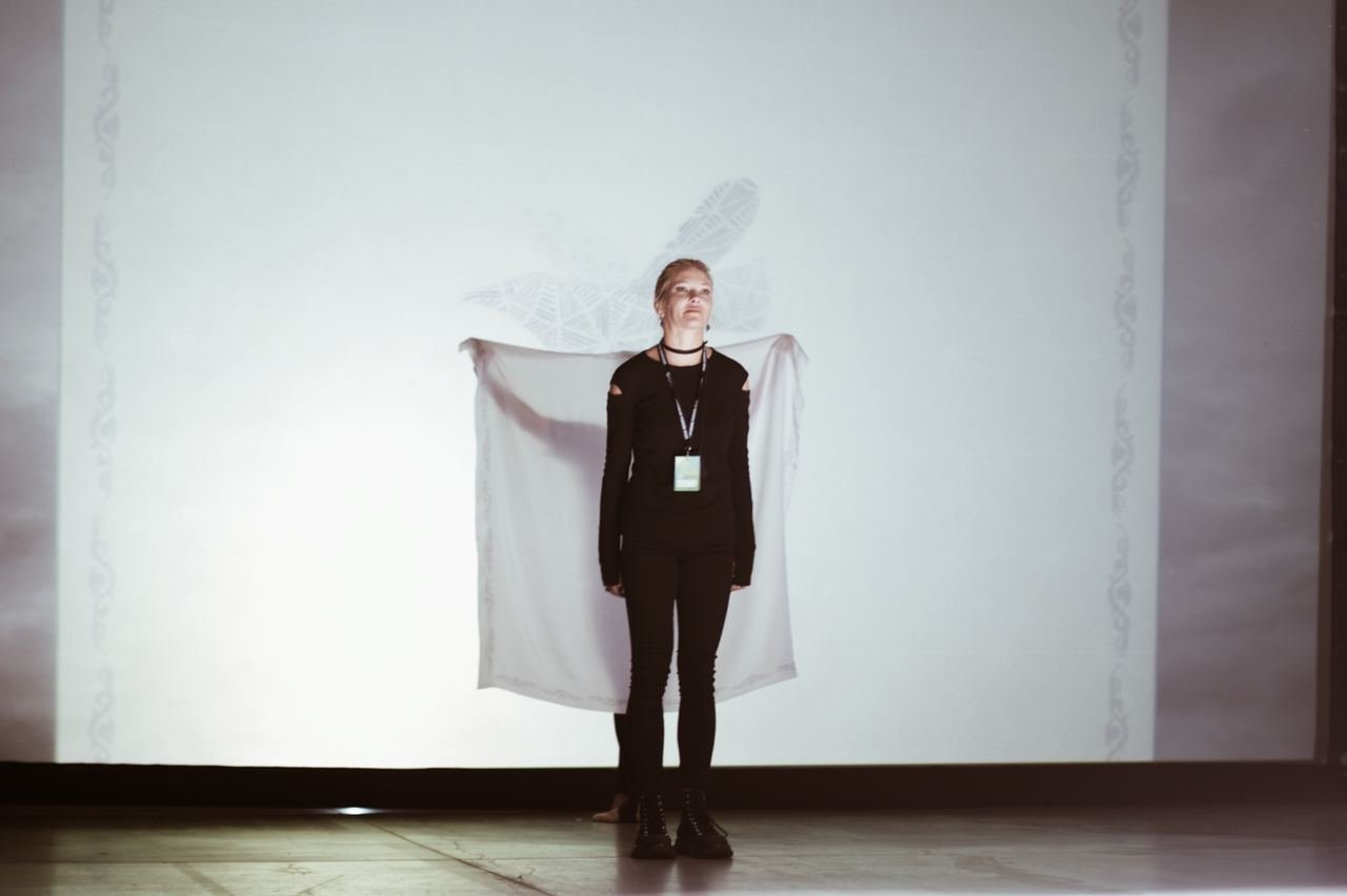 В Киеве на Ukrainian Fashion Week Родина-Мать показала "Fuck You" 12