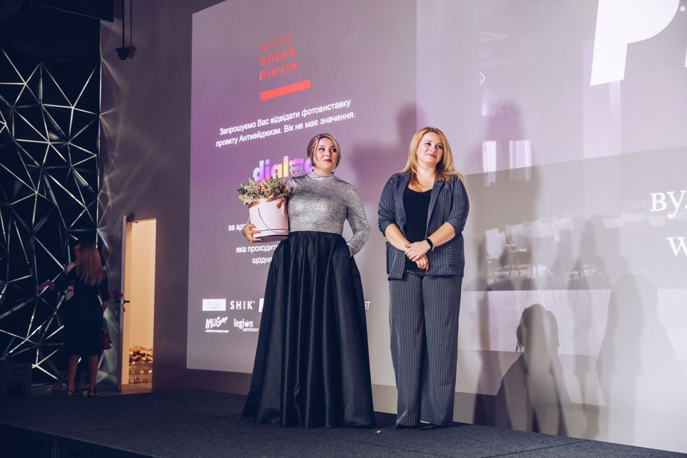 Ольга Сумская, Ирина Билык и другие звезды снялись ню в фотопроекте «Антиэйджизм» фотографа Trisha 9