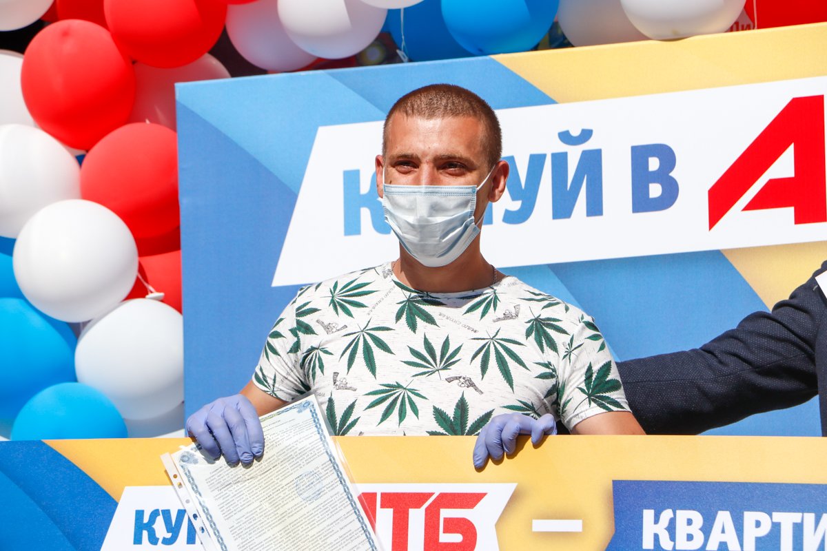 Никогда в жизни не участвовали, а тут покупали сок сыну, и решили принять участие