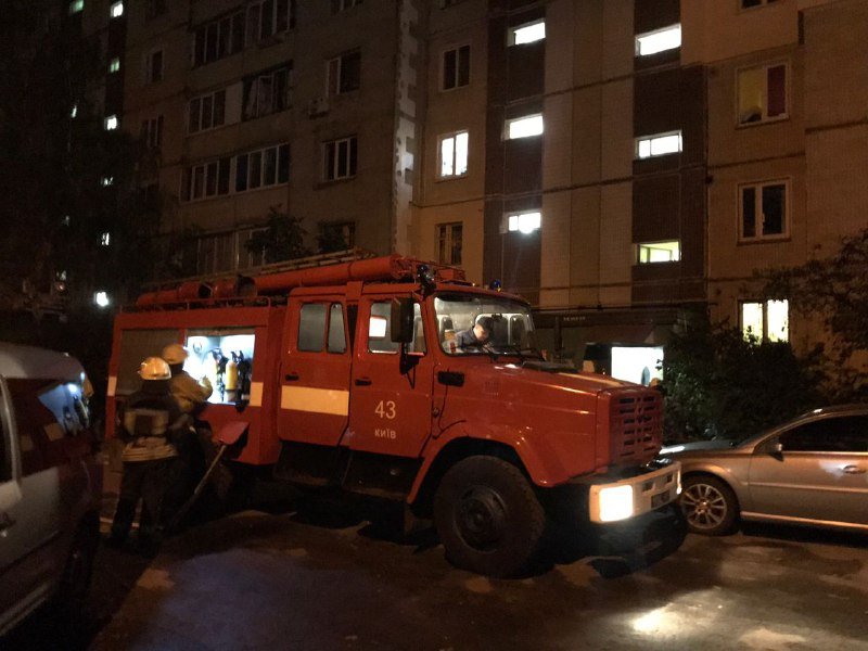 В Киеве на Закревского сгорела квартира: один человек погиб 2