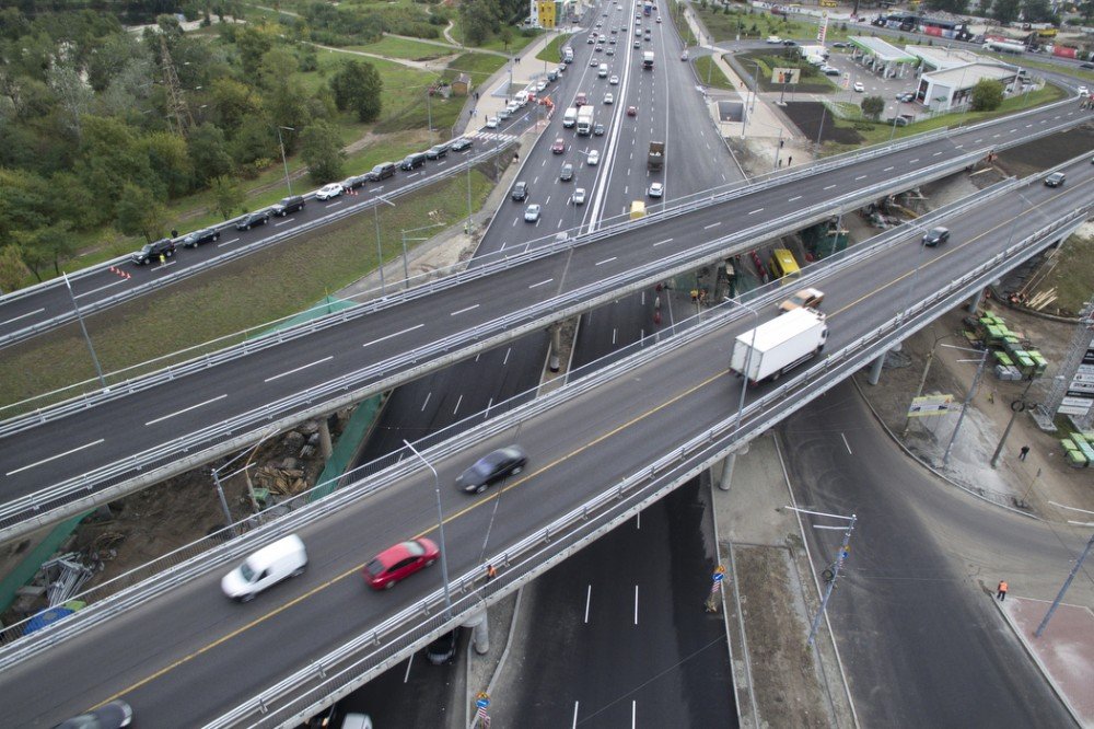 В Киеве после ремонта открыли два путепровода на Богатырской: как они выглядят сейчас 2