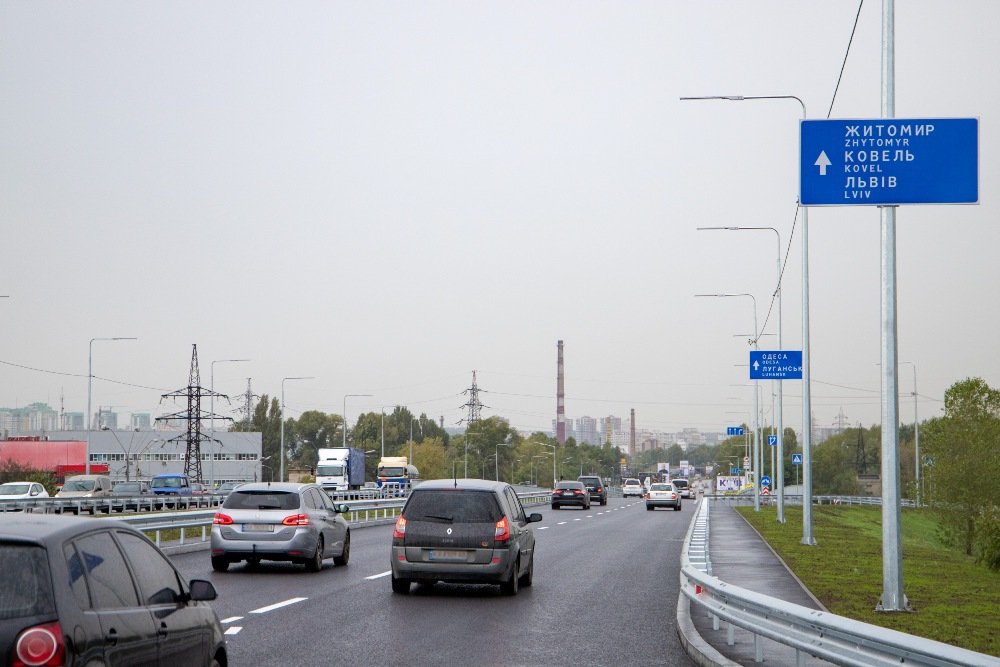 В Киеве после ремонта открыли два путепровода на Богатырской: как они выглядят сейчас 4