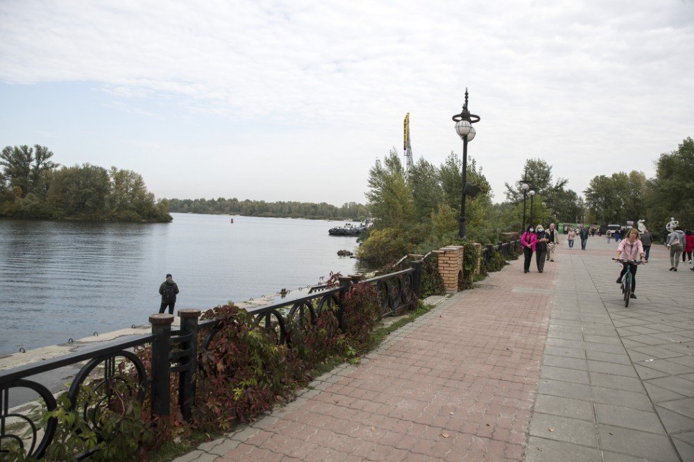 В Киеве построят новый пешеходный мост на Оболони: каким он будет и как выглядит сейчас это место 7