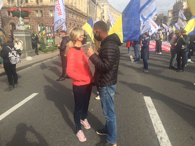 В Киеве инвесторы "Аркады" возле здания мэрии перекрыли Крещатик: что требуют 3