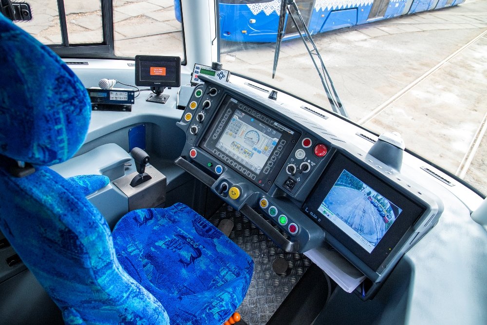 В Киеве по левому берегу будут ездить новые трамваи: как они выглядят 4