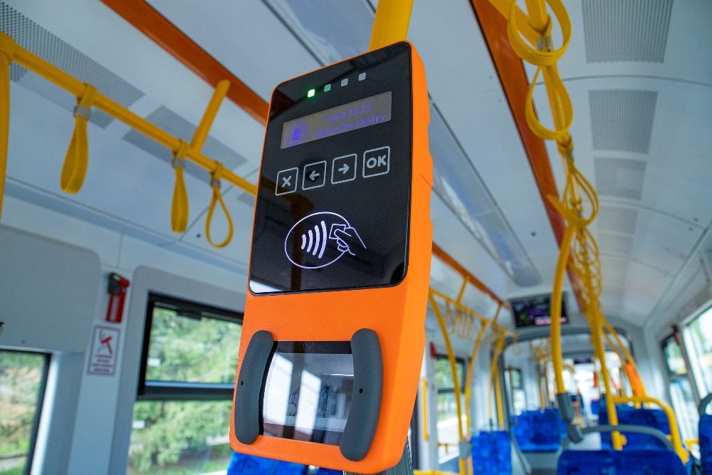 В Киеве по левому берегу будут ездить новые трамваи: как они выглядят 7