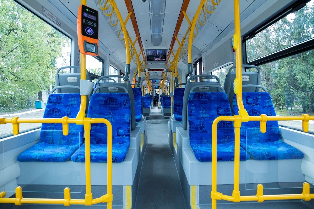 В Киеве по левому берегу будут ездить новые трамваи: как они выглядят 14