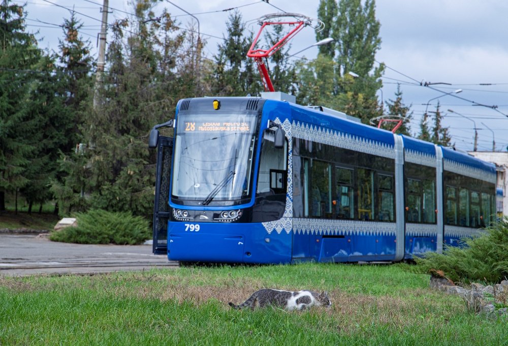 В Киеве по левому берегу будут ездить новые трамваи: как они выглядят 16