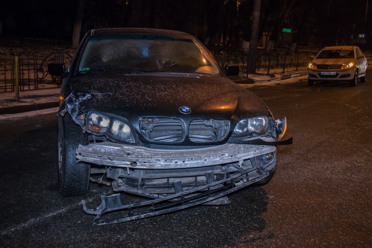 BMW пытался развернуться BMW пытался развернуться