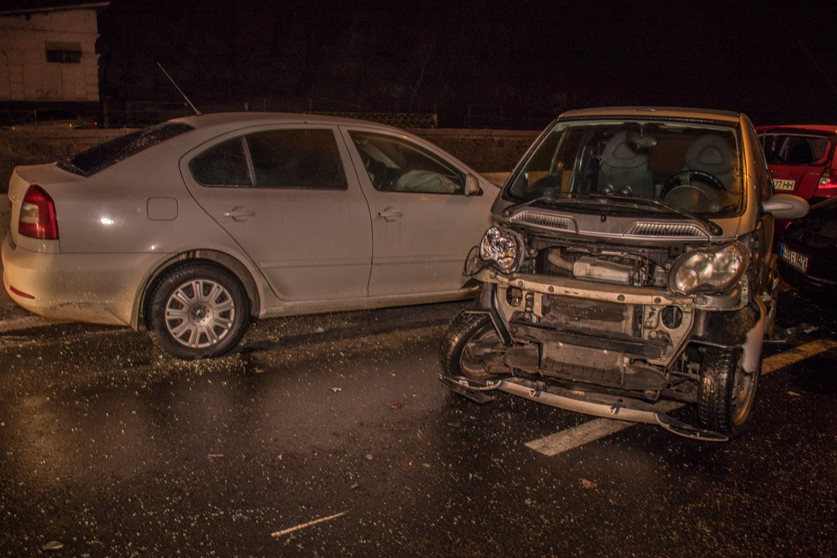 В Smart въехали два раза В Smart въехали два раза