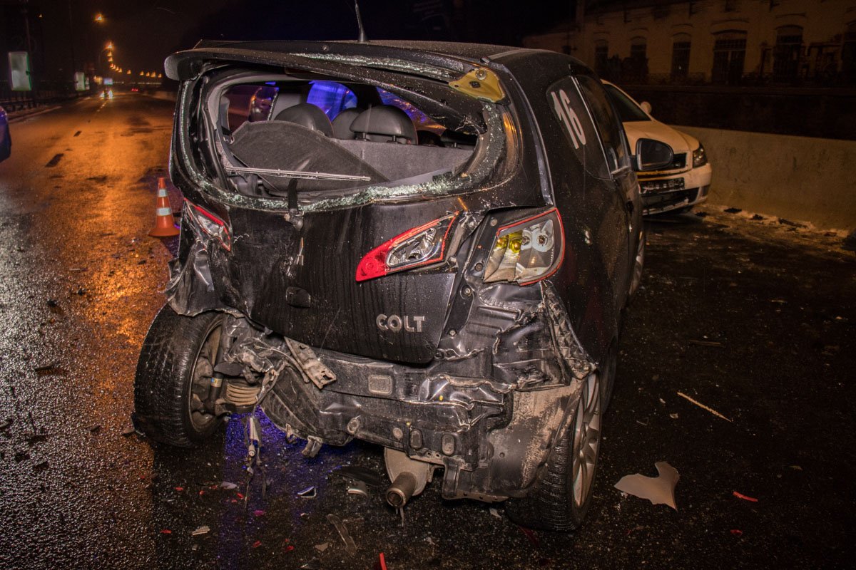 Автомобиль развернуло два раза Автомобиль развернуло два раза