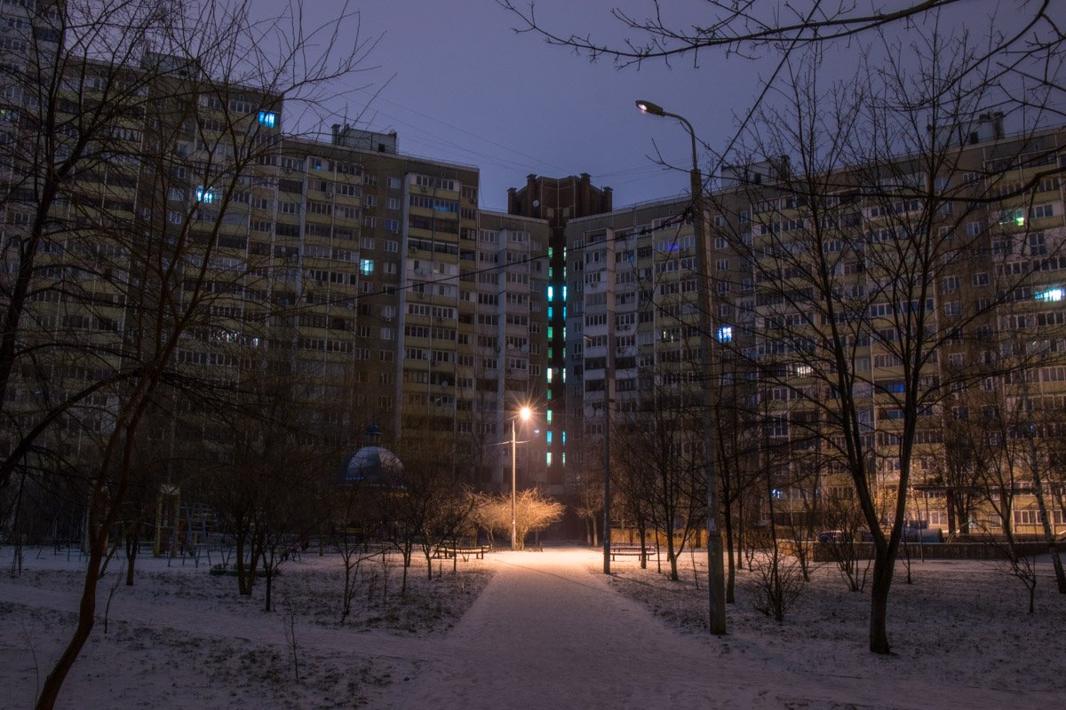 Пустынный двор