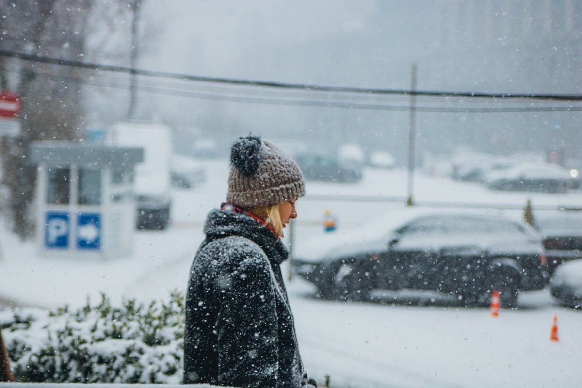 Бродить по улице, думая о вечном, в такую погоду особенно круто