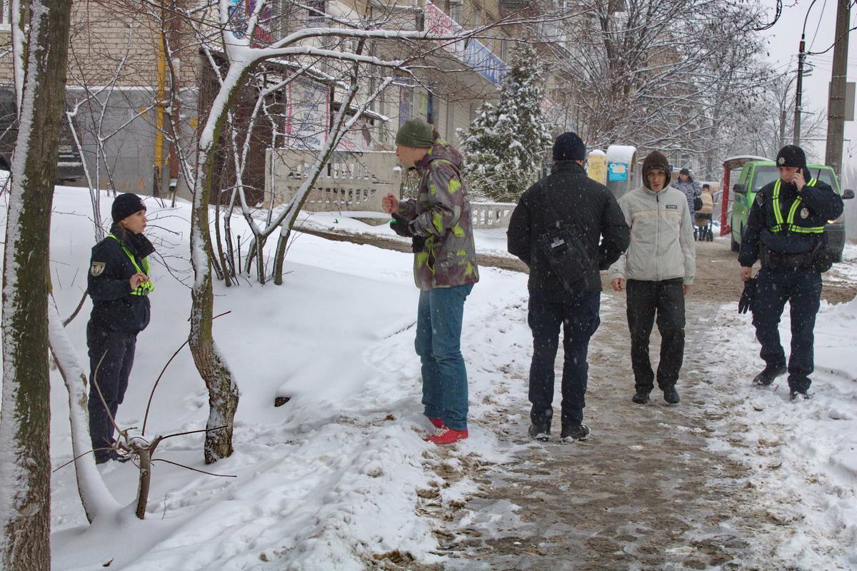 Стрелки скрылись с места происшествия