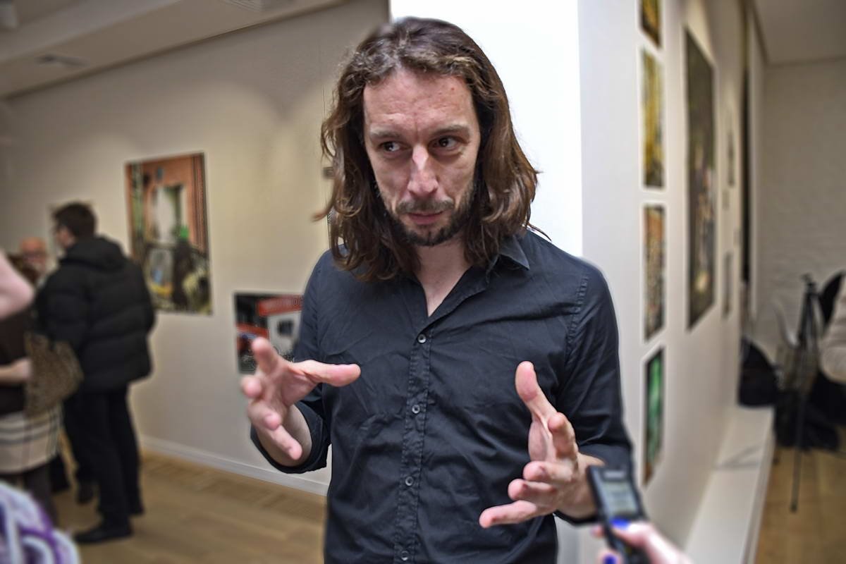 Давид Денил рассказывает о своих снимках Давид Денил рассказывает о своих снимках