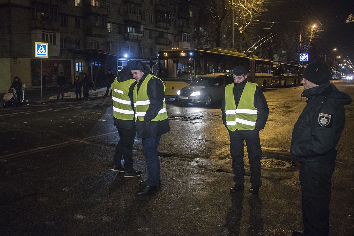 Общественный порядок охраняли патрульные Общественный порядок охраняли патрульные