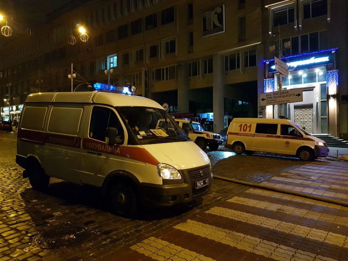 Предварительно, дом нежилой, но на месте дежурят медики