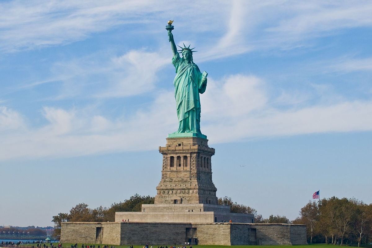 Статую Свободы закрыли для посещения туристов Статую Свободы закрыли для посещения туристов