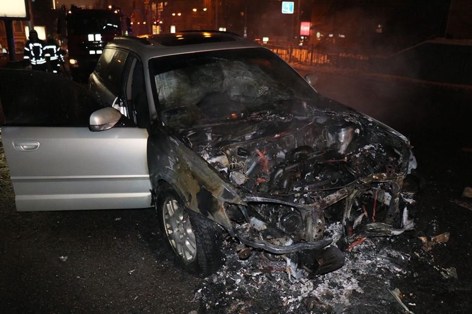 На бульваре Тараса Шевченко, 33 вспыхнул автомобиль