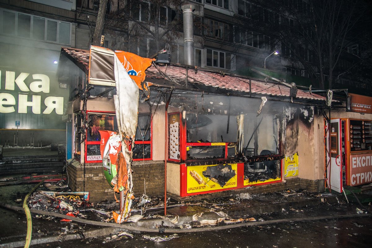 На улице Васильковской, 8 горела "Грузинская выпечка" 