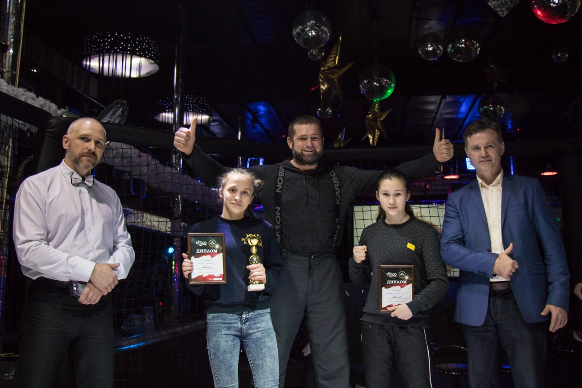 За звание лучшего бойца боролись даже девушки 