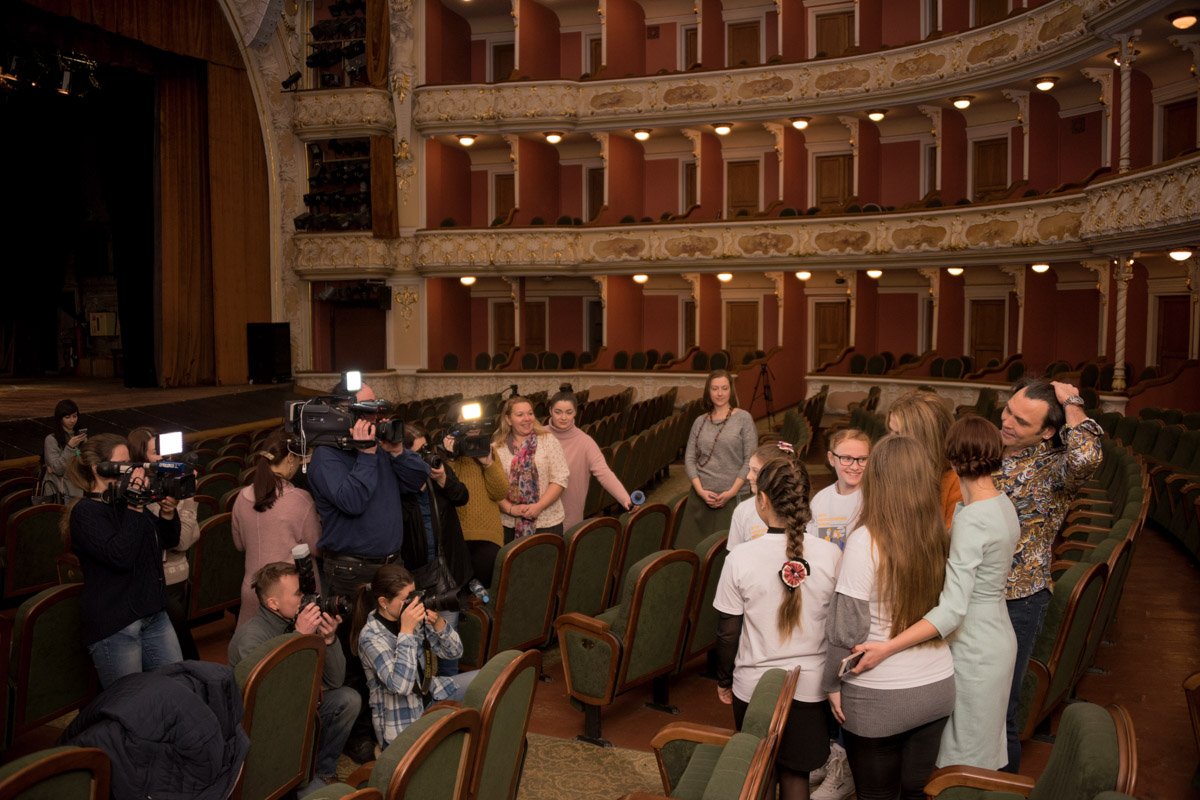 Встреча с народными артистами прошла в театре имени Франко Встреча с народными артистами прошла в театре имени Франко