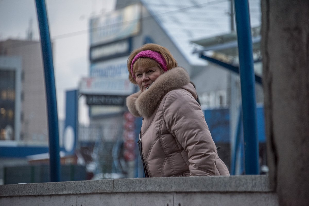 Прохожие в недоумении