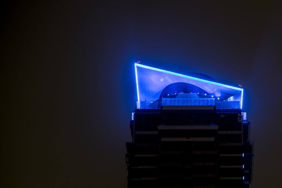 Космический Киев на фоне ночного неба