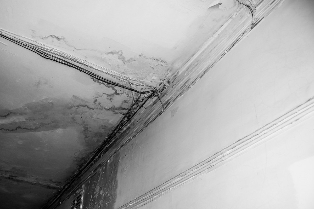 Даже стены плачут в больнице