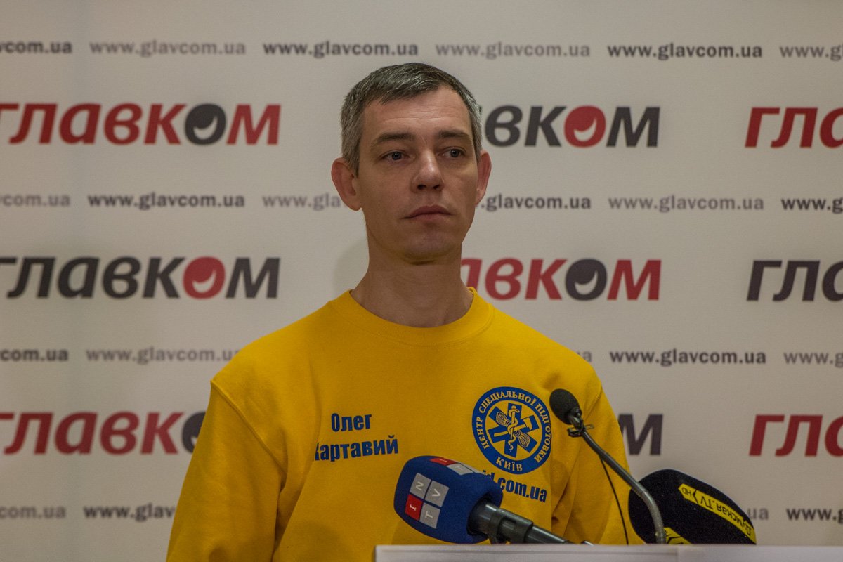 Инструктор-преподаватель, сертифицированный Украинским научно-практическим центром экстренной медицинской помощи и медицины катастроф Минздрава Украины Олег Картавый Инструктор-преподаватель, сертифицированный Украинским научно-практическим центром экстренной медицинской помощи и медицины катастроф Минздрава Украины Олег Картавый