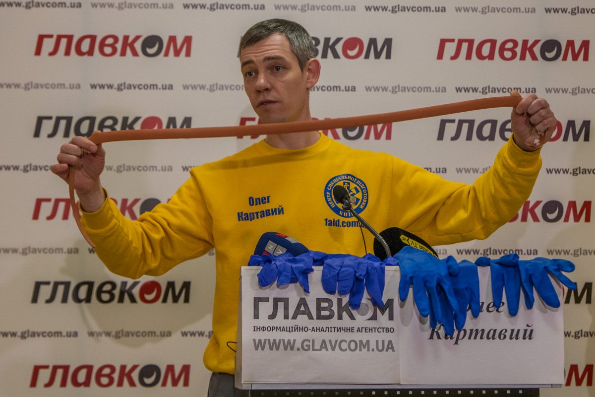 Жгут старого образца травмирует кожу и рвется Жгут старого образца травмирует кожу и рвется