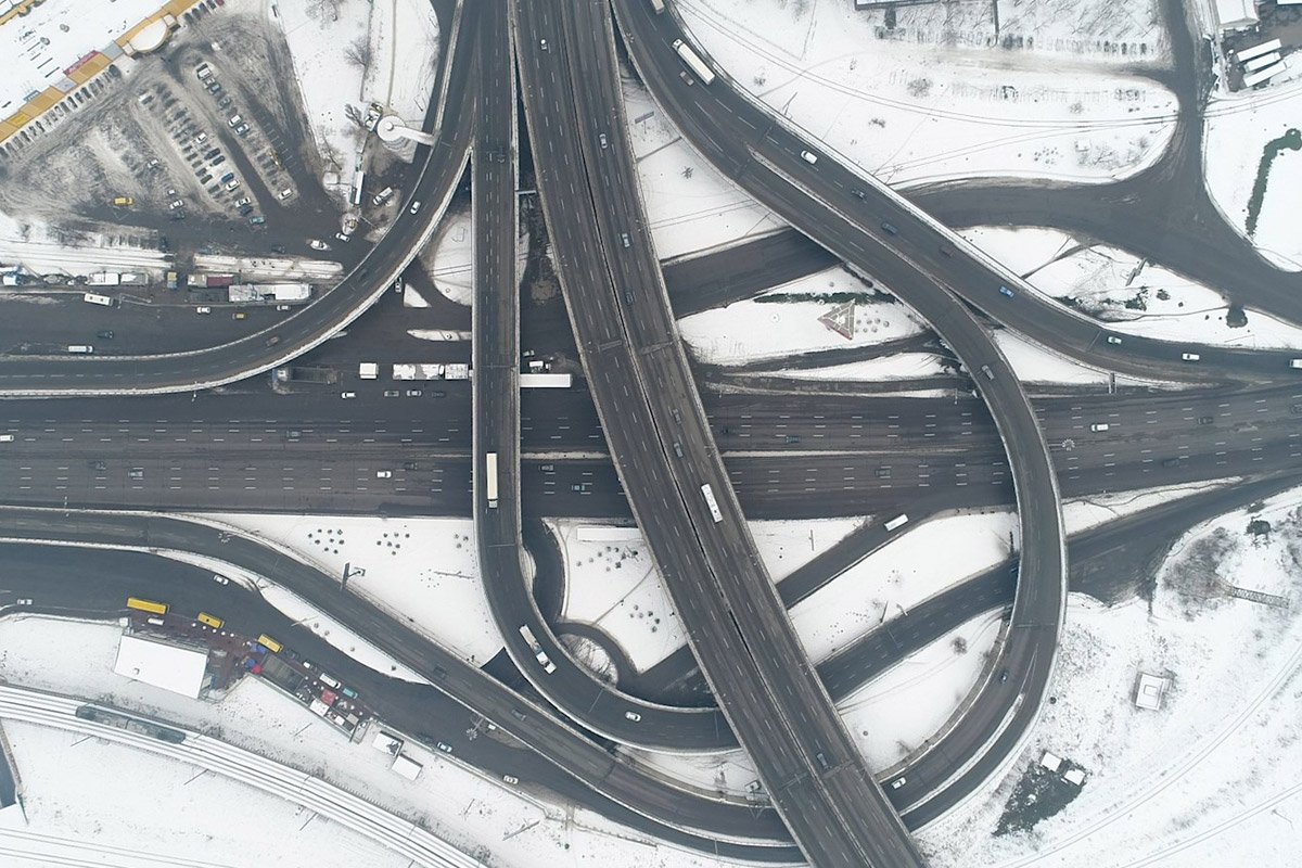 Транспортная развязка на Выдубичах способна ввести в ступор даже бывалого водителя