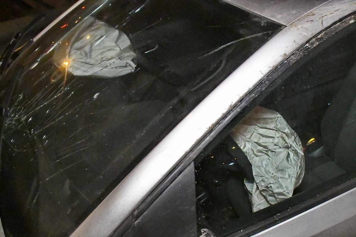 В автомобиле сработали подушки безопасности