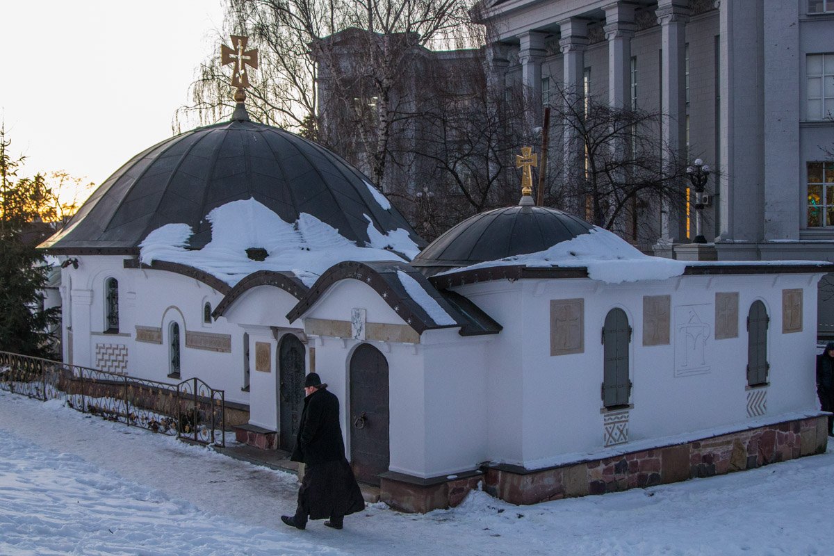 Националисты говорят, что постройка незаконная Националисты говорят, что постройка незаконная