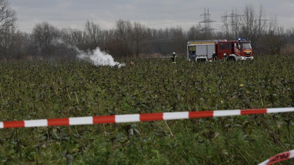 Вертолет и легкомоторный самолет столкнулись в небе Германии