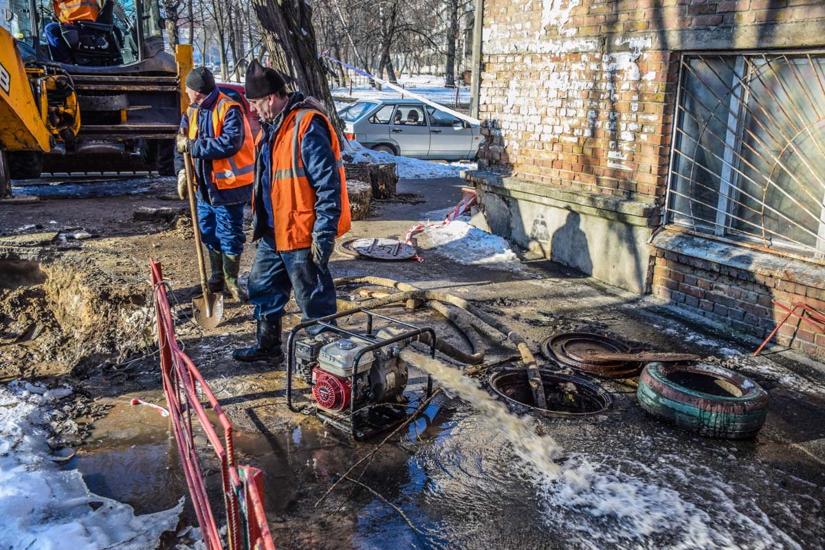 Через пару часов тут будет каток Через пару часов тут будет каток