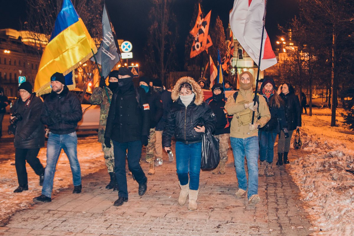Участники марша прошли по центру Киева с флагами Украины и Беларуси