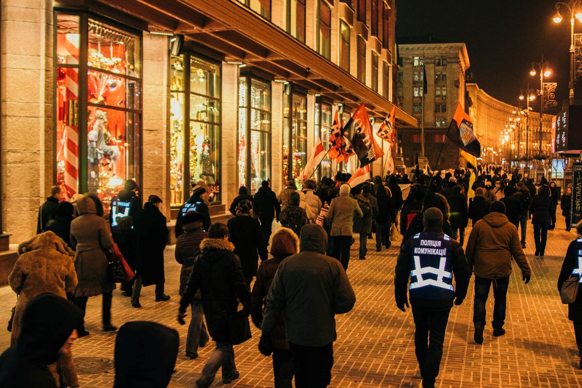 Уже возле памятника Михаилу Жизневскому каждый, кто был с ним знаком, выступил с речью