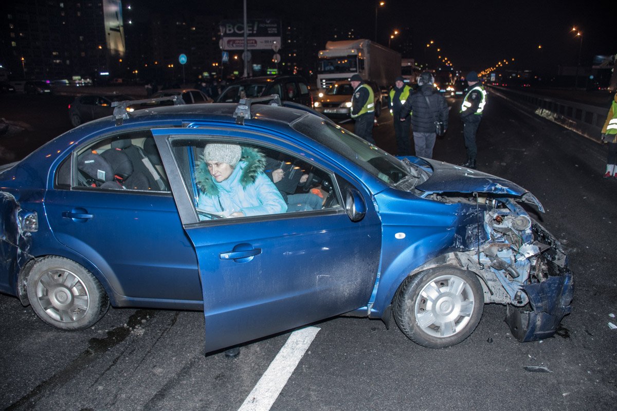 На месте аварии работают правоохранители