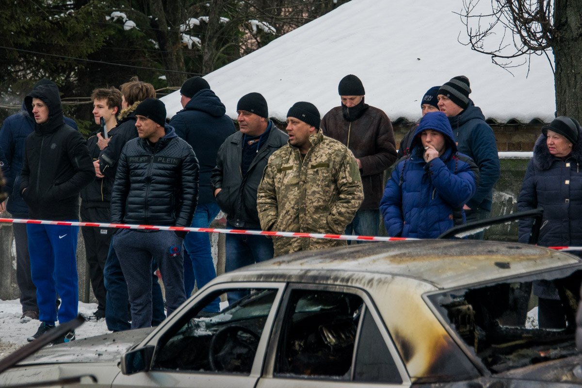Водители авто и очевидцы отмечают, что все буквально залило соляркой