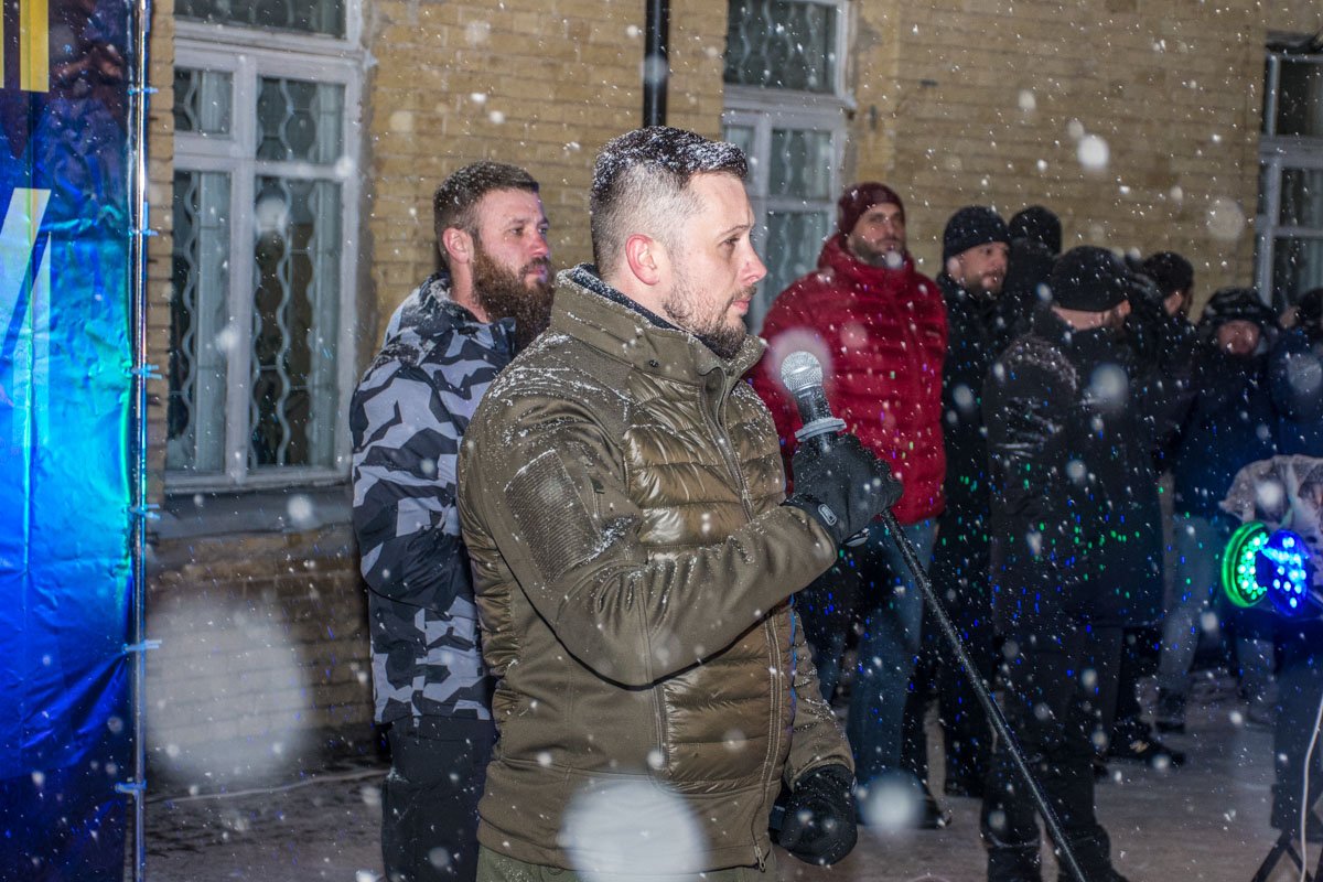 Освящал знамена Андрей Билецкий