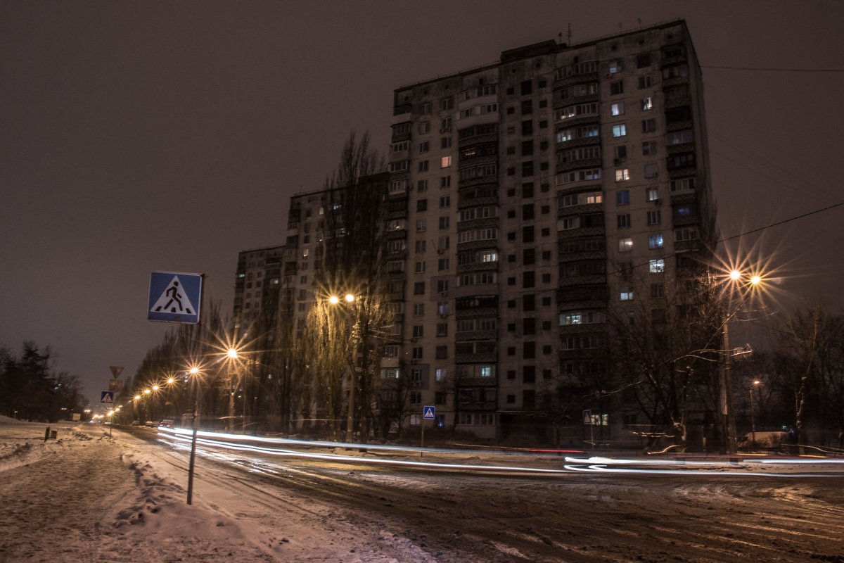 Жители массива потихоньку готовятся ко сну 