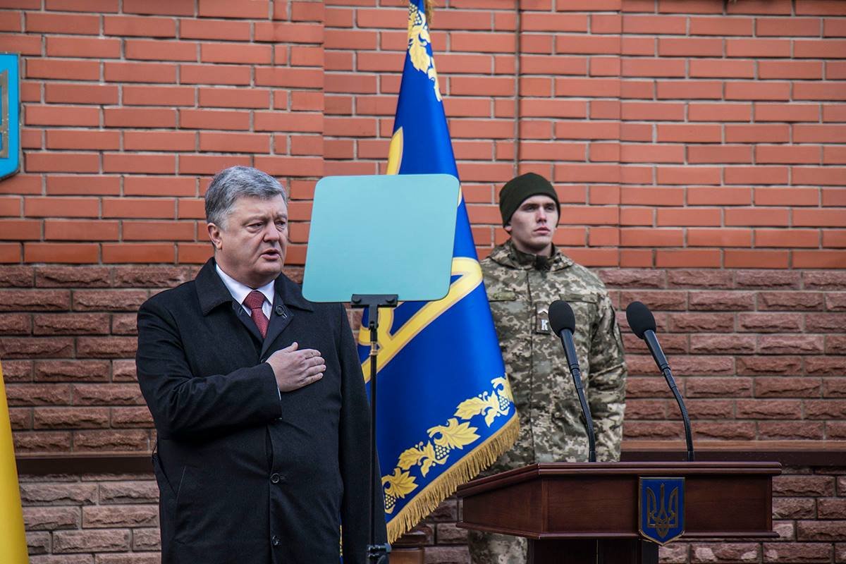 Помянул погибших минутой молчания