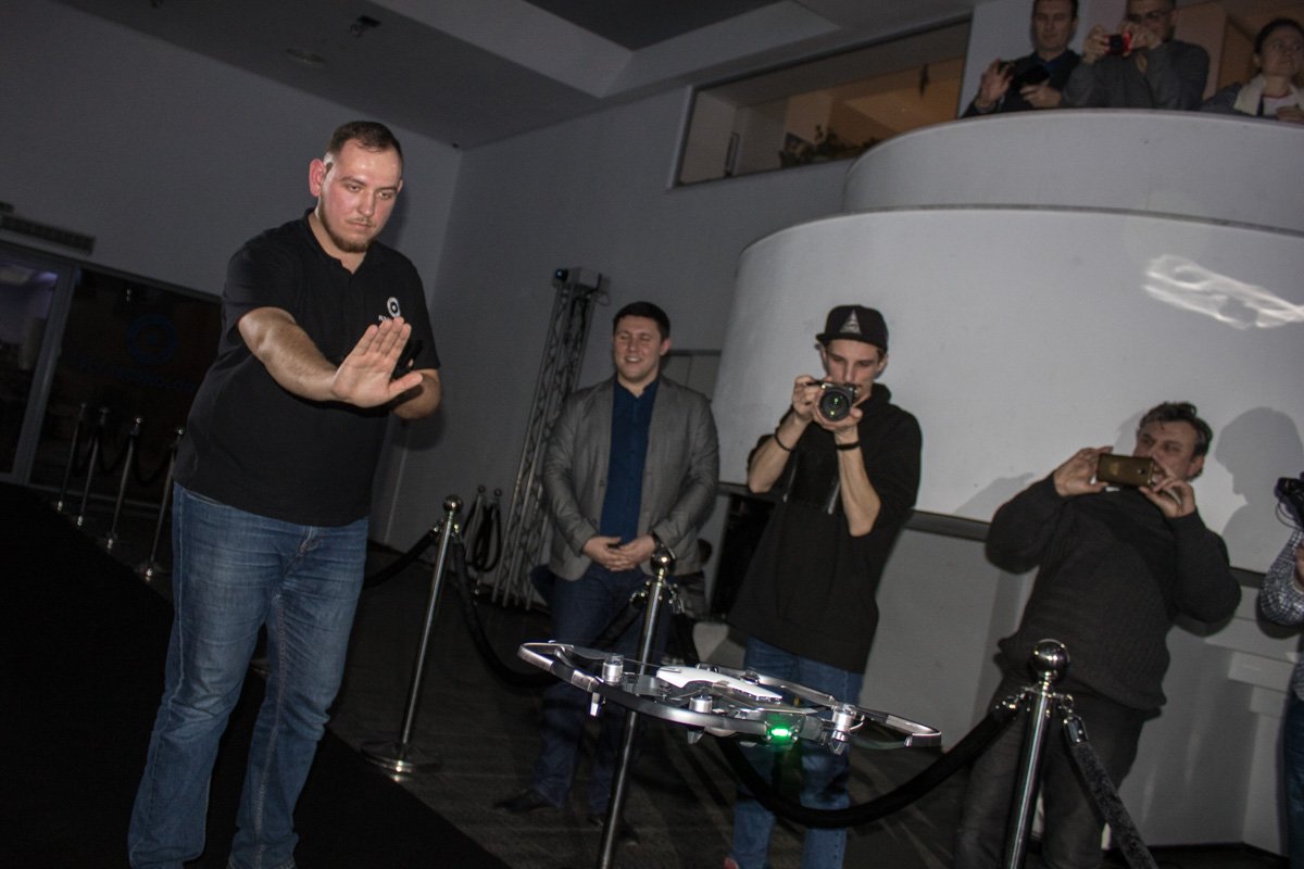 Умный гаджет умеет распознавать жесты 