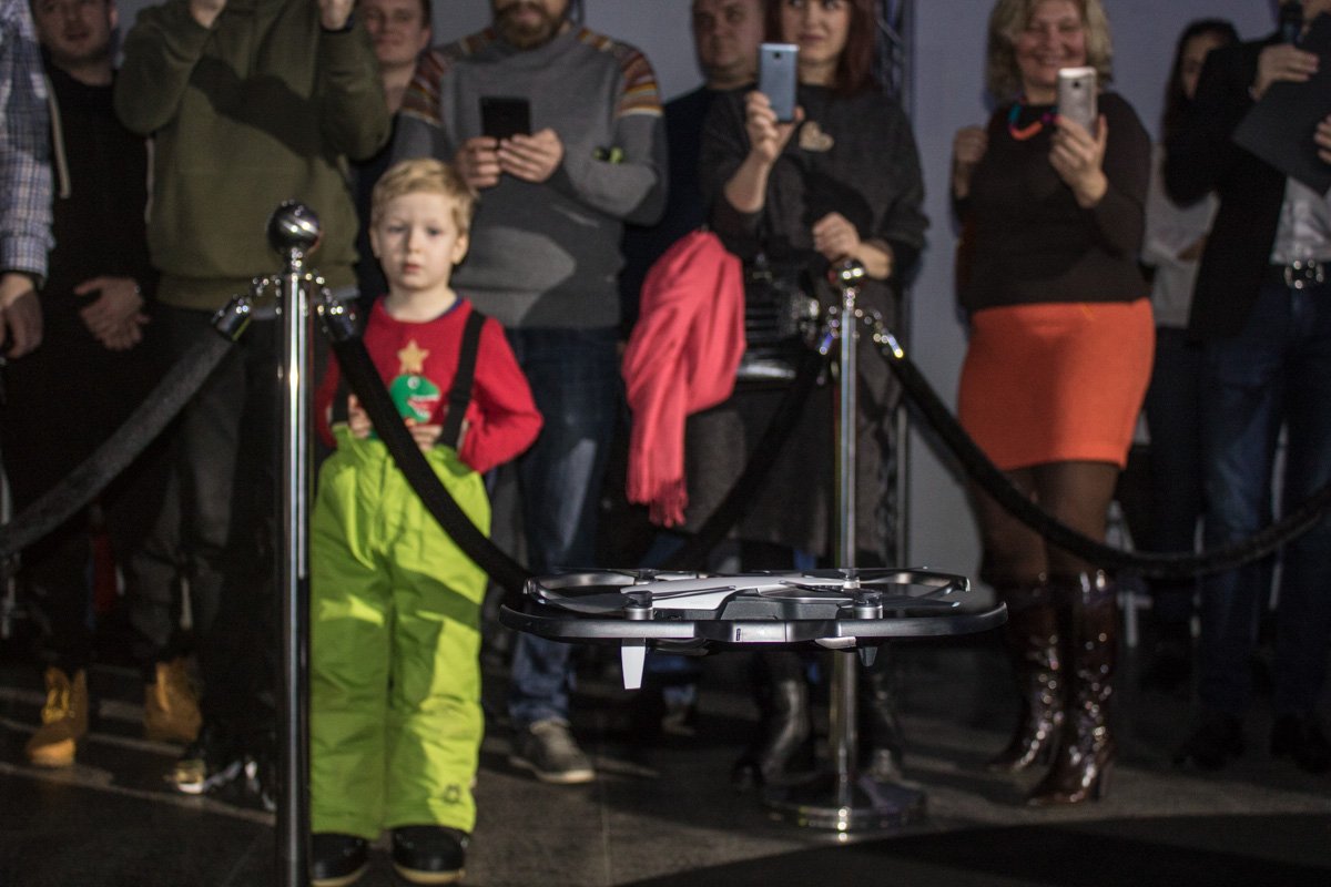 Управлять дроном с легкость сможет как профессионал, так и новичок 