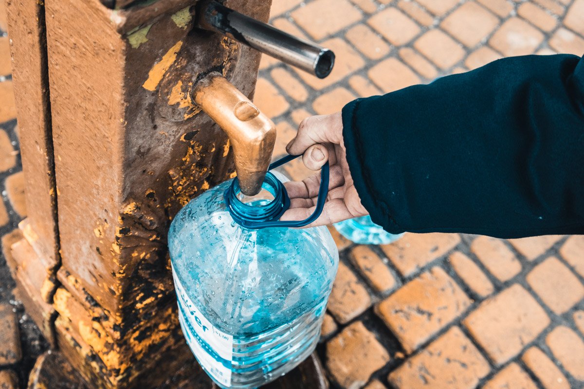 Дождь проходит, а жажда остается Дождь проходит, а жажда остается