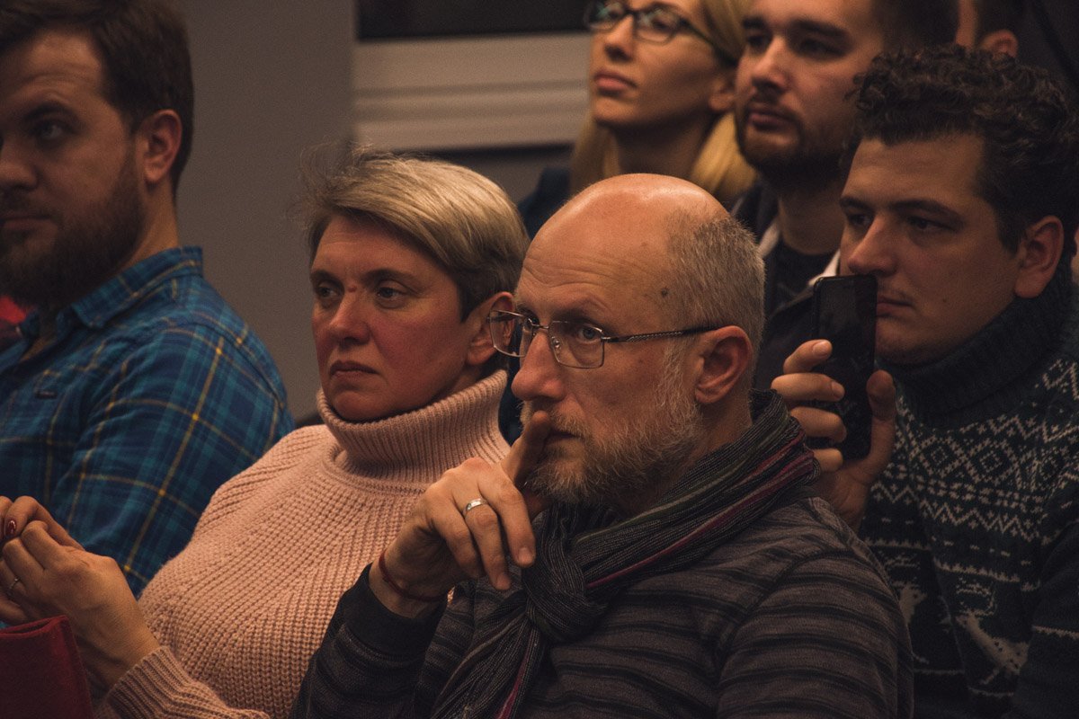 Каждый совет и истории слушали с забвением и интересом 