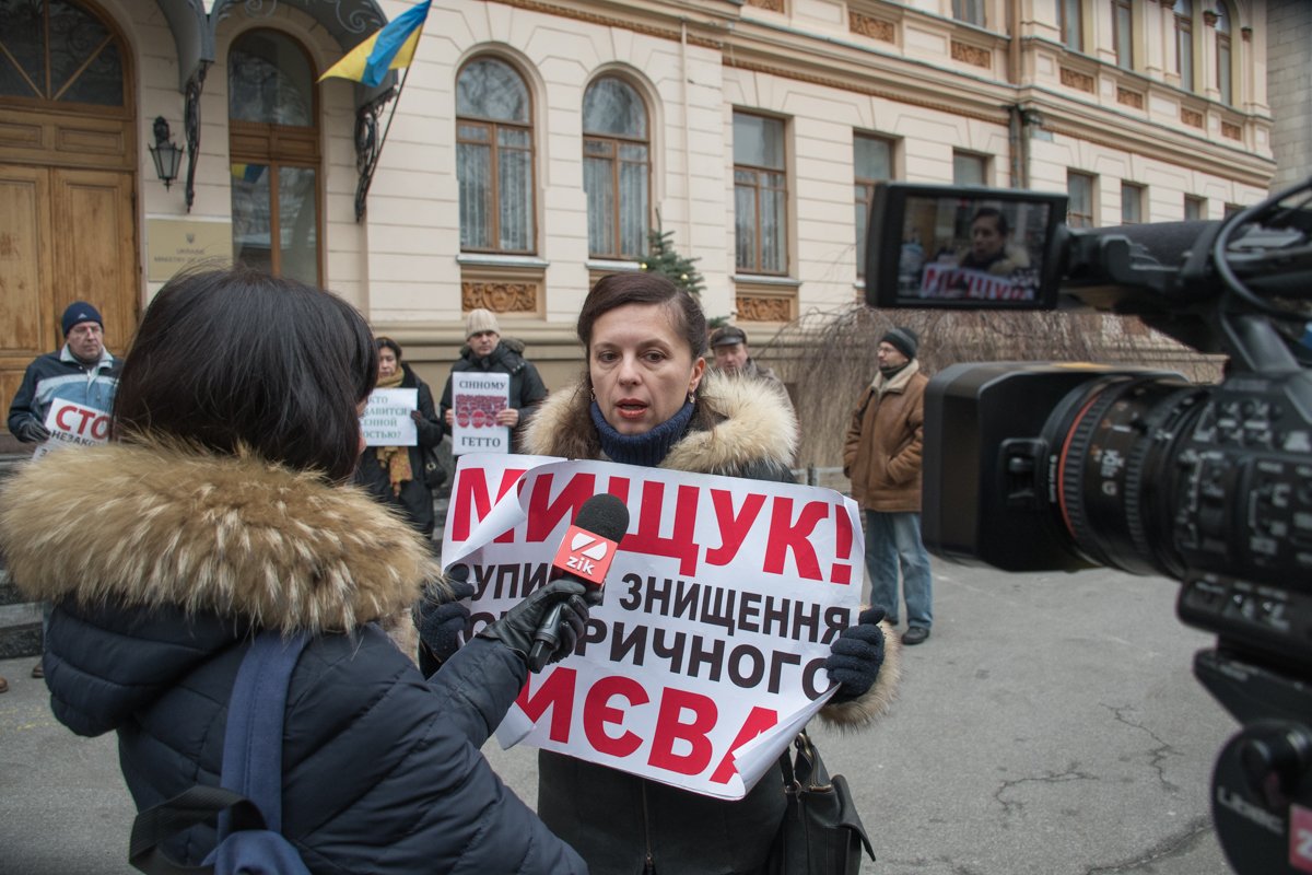 Участники акции охотно общались с журналистами Участники акции охотно общались с журналистами