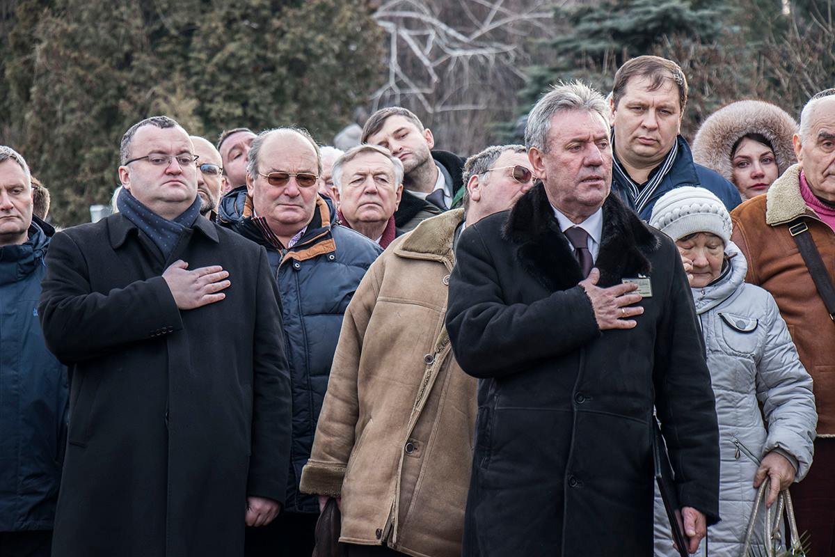 Каденюка похоронили под звуки гимна Украины