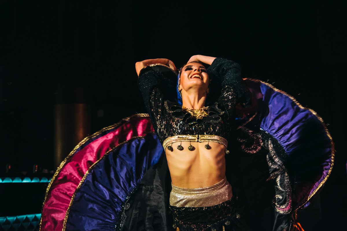 Каждый номер ансамбля срывал шквал аплодисментов 